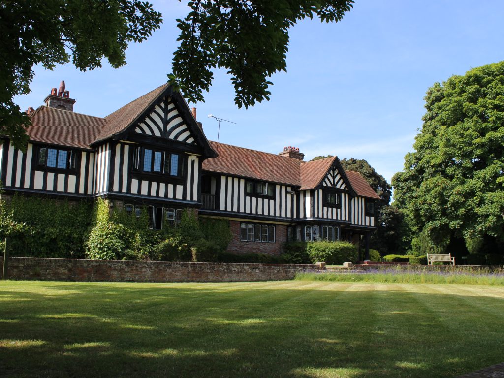 Side view of the Orator prep school near Reading